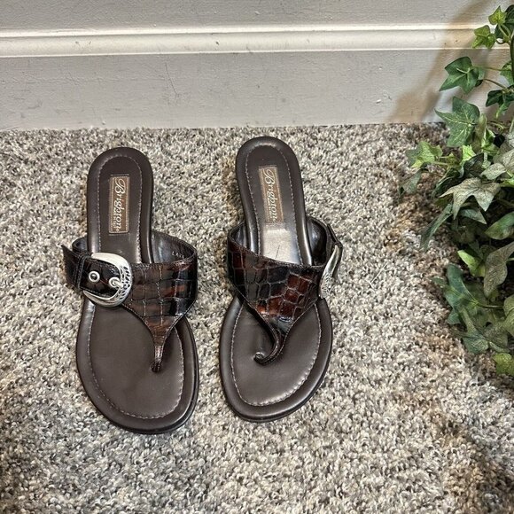 Brighton Lark Brown Patent Croc Thongs Wedge Sandals Size 7 M Womens Slip On - Picture 1 of 5